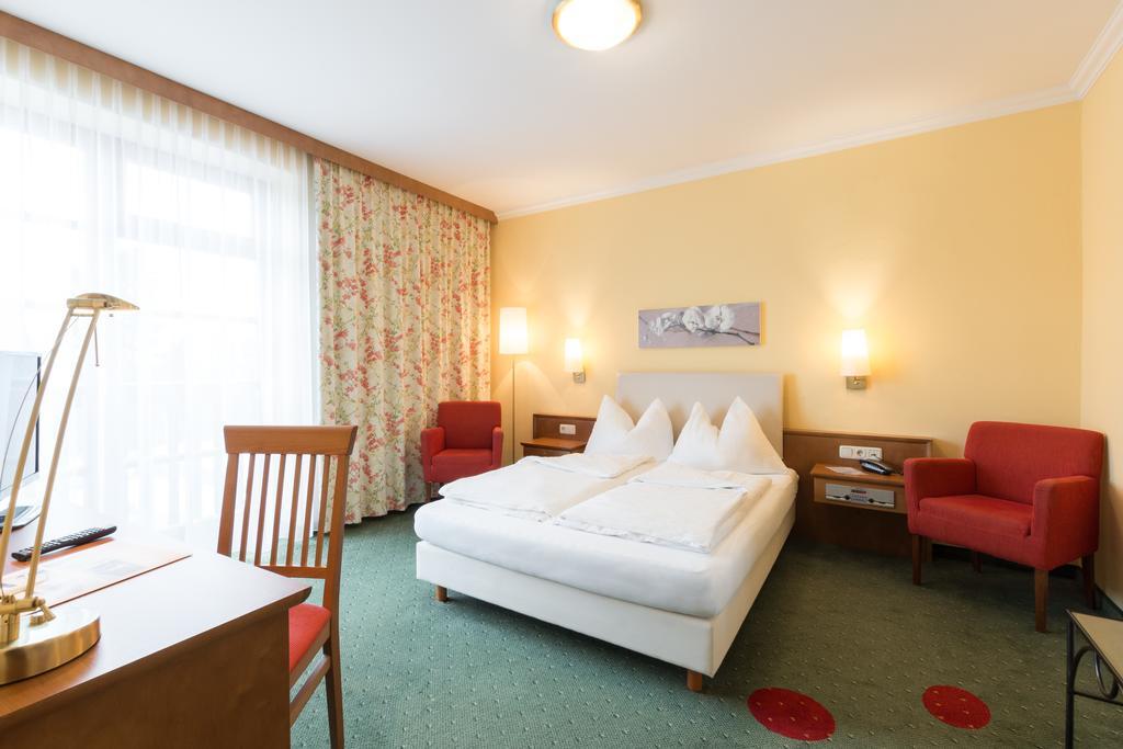 Kurhotel St. Josef Durrnberg Bagian luar foto